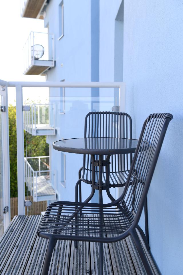  There isn't a garden for residents but the flat has a wrap-around balcony