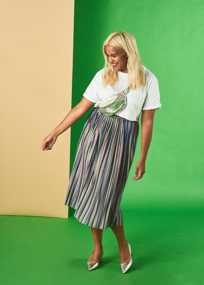 Pleats are not going anywhere and this skirt is a go-to transitional piece between seasons