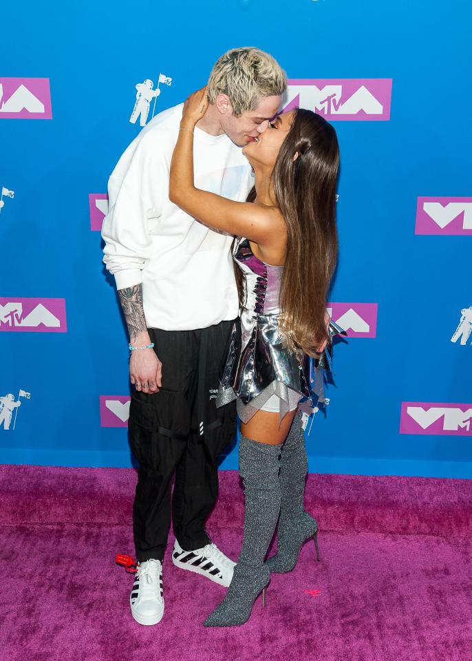  Ariana and Pete enjoyed a whirlwind romance