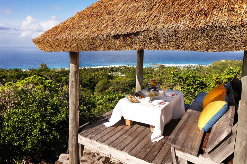  The ultimate dining experience is the island’s tree house where you share a candlelit dinner 30ft up in the canopy