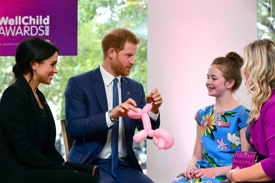  Prince Harry even made a balloon dog for one kid