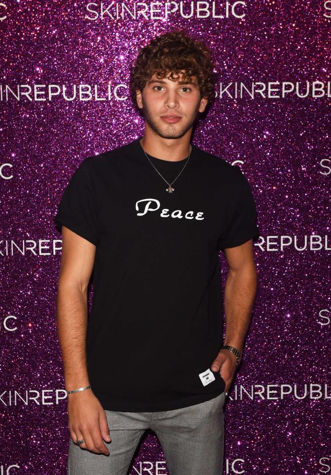  Eyal was among the guests at the plush event