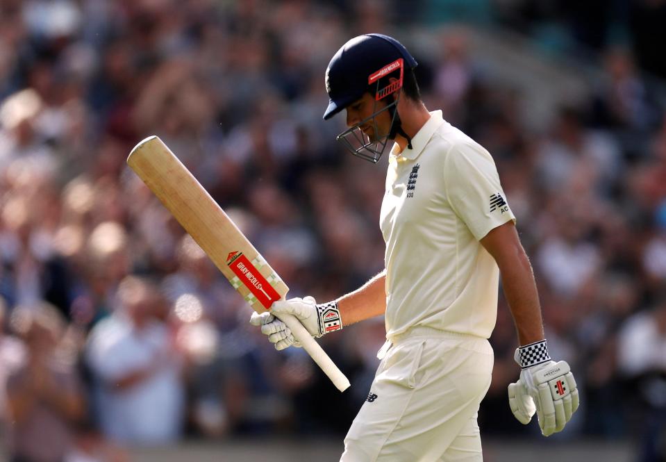  Alastair Cook battled to 71 as he tried to hit a century in his last Test