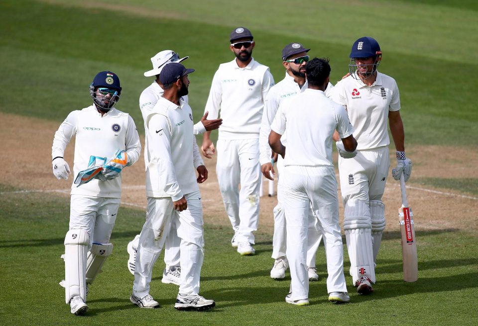  Cook was congratulated by the Indian team after finally being caught