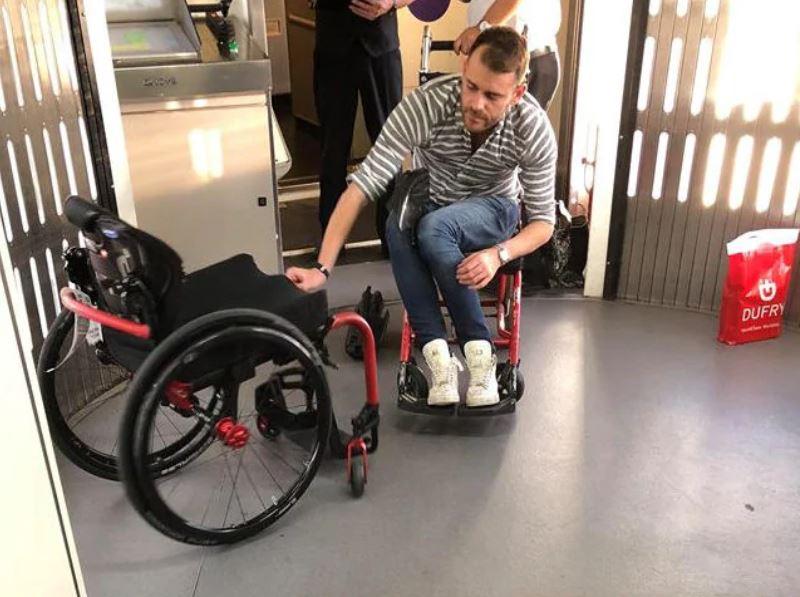 Shane Hryhorec was removed from a Qantas flight and the police were called after he objected to his wheelchair being put into the plane’s hold