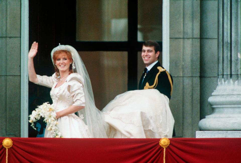  Prince Andrew wore a gold signet ring throughout his 10 year marriage to Sarah Ferguson