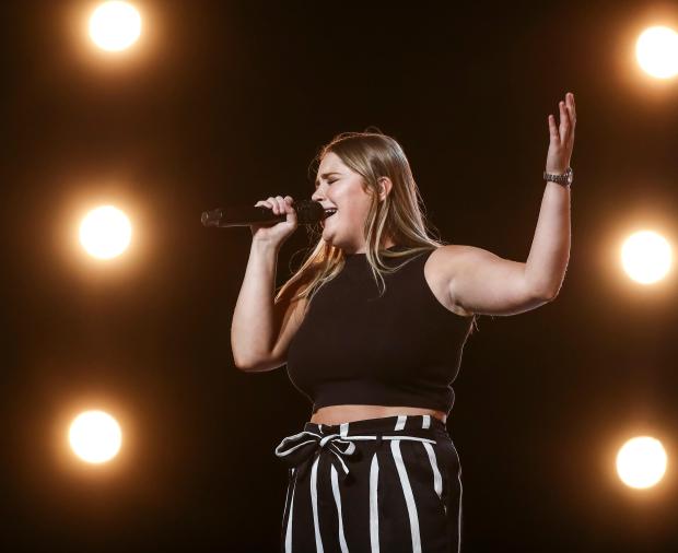 For her audition song, Georgia belts out The Jackson 5's Who's Loving You for the judges.