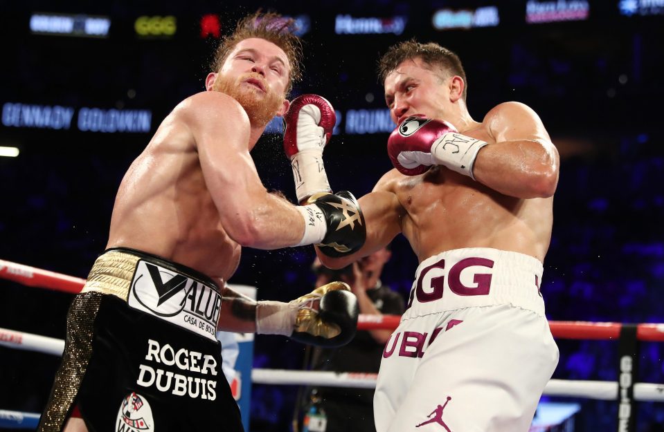  Saul Alvarez edged out Gennady Golovkin to become the WBA and WBC middleweight champion