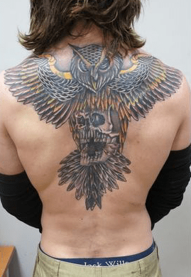  Shane O'Brien is identifiable thanks to the large tattoo of an own and a skull on his back