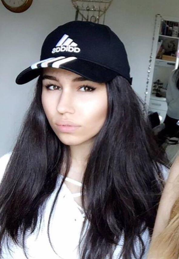  Natasha Ednan-Laperouse, 15, died after suffering an extreme allergic reaction to a Pret sandwich while on a British Airways flight