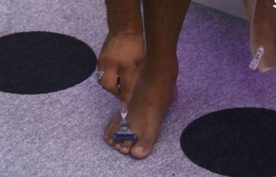  CBB's cameras caught Ryan Thomas shaving his toes