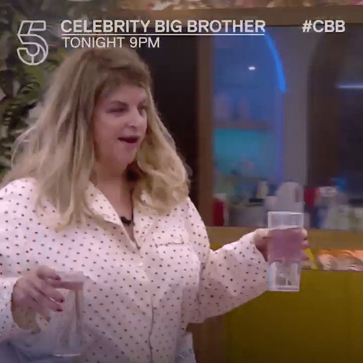  Kirstie joins Ryan Thomas in being a 'pet owner' on tonight's show