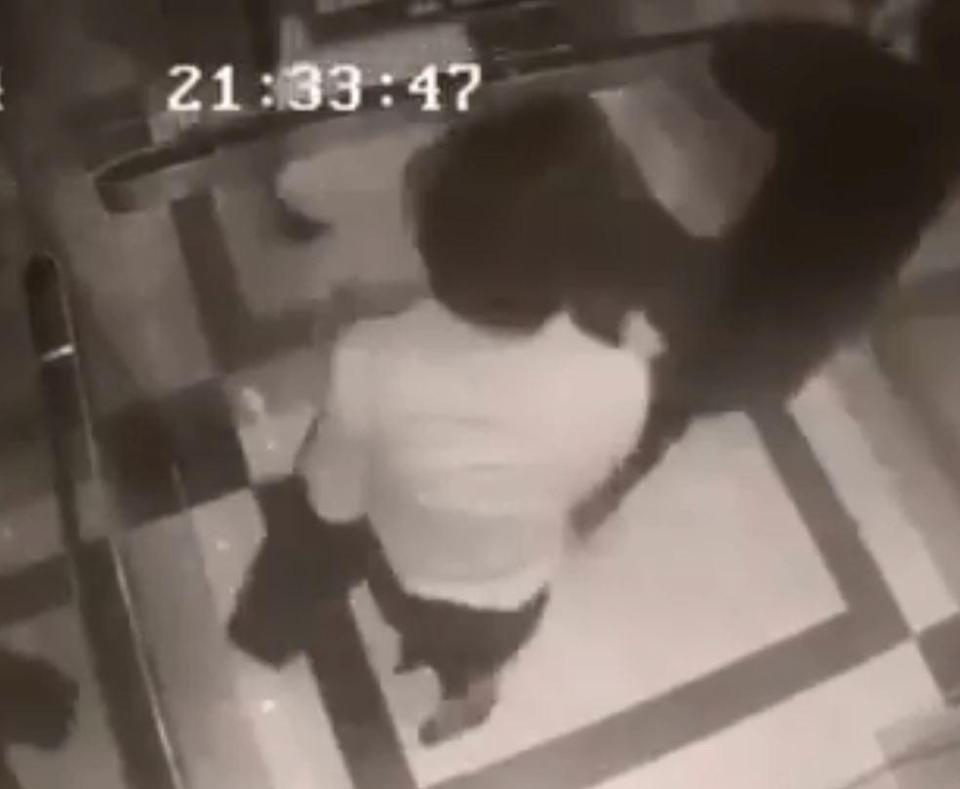  The quick thinking woman then appears to drop the man in just three blows