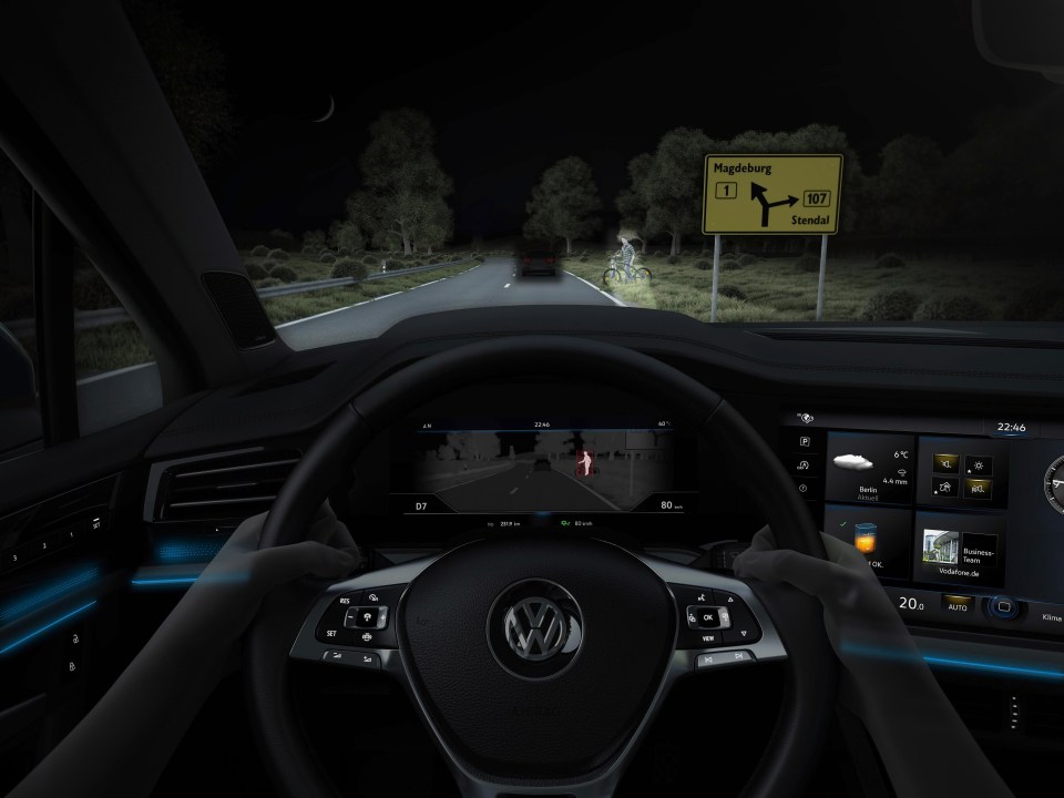 Automatically adjusting full beams lights will block out nearby cars so they won't be dazzled as well as highlighting pedestrians on low-lit roads