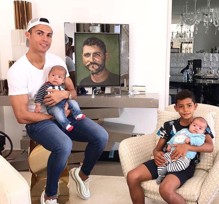  Despite his fame and fortune, very little is known about Ronaldo's private life