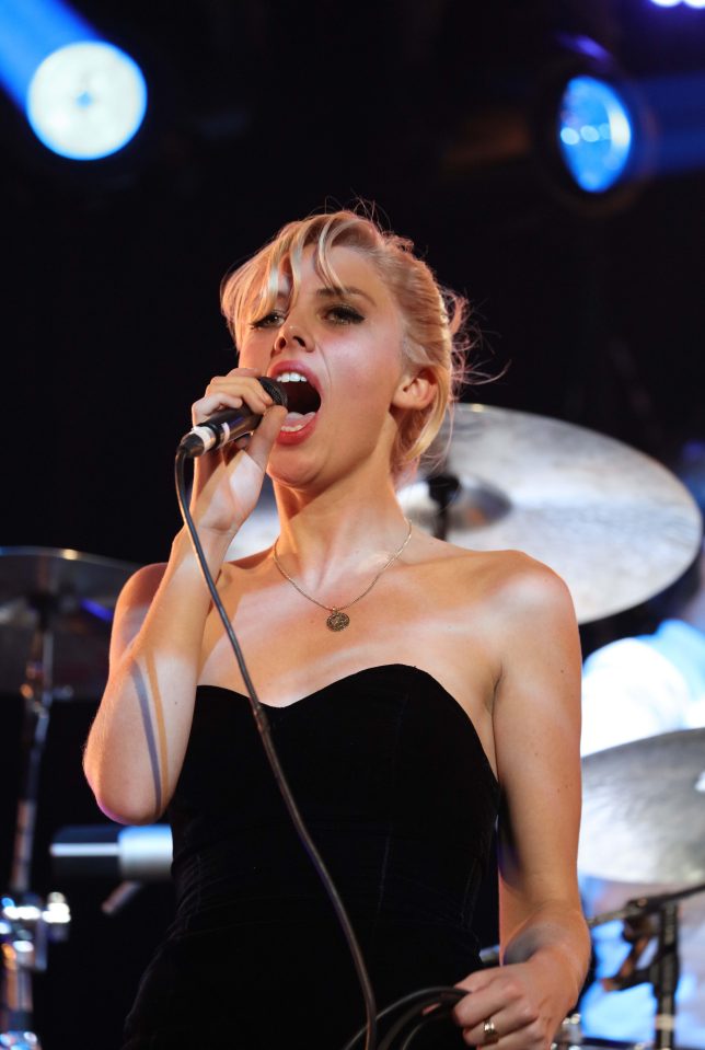  Ellie Rowsell recently worn a Mercury Prize award with her band Wolf Alice