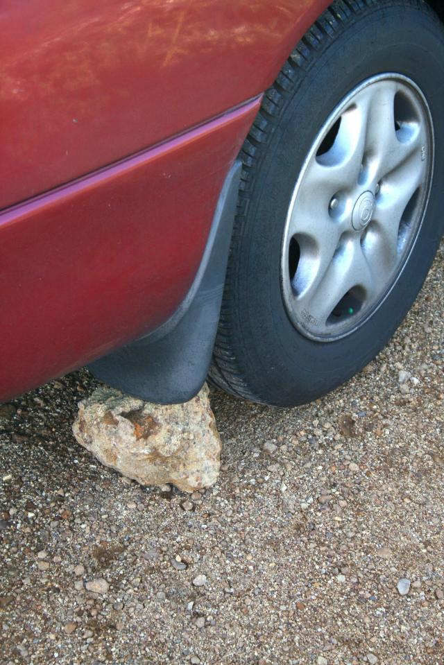  Some crooks have been leaving stones under car tyres to test whether the owner is using the car