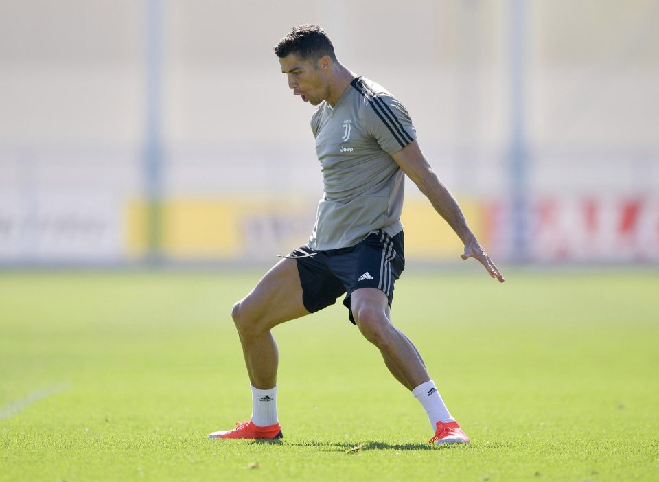  Cristiano Ronaldo showing off his goal celebration skills in training today