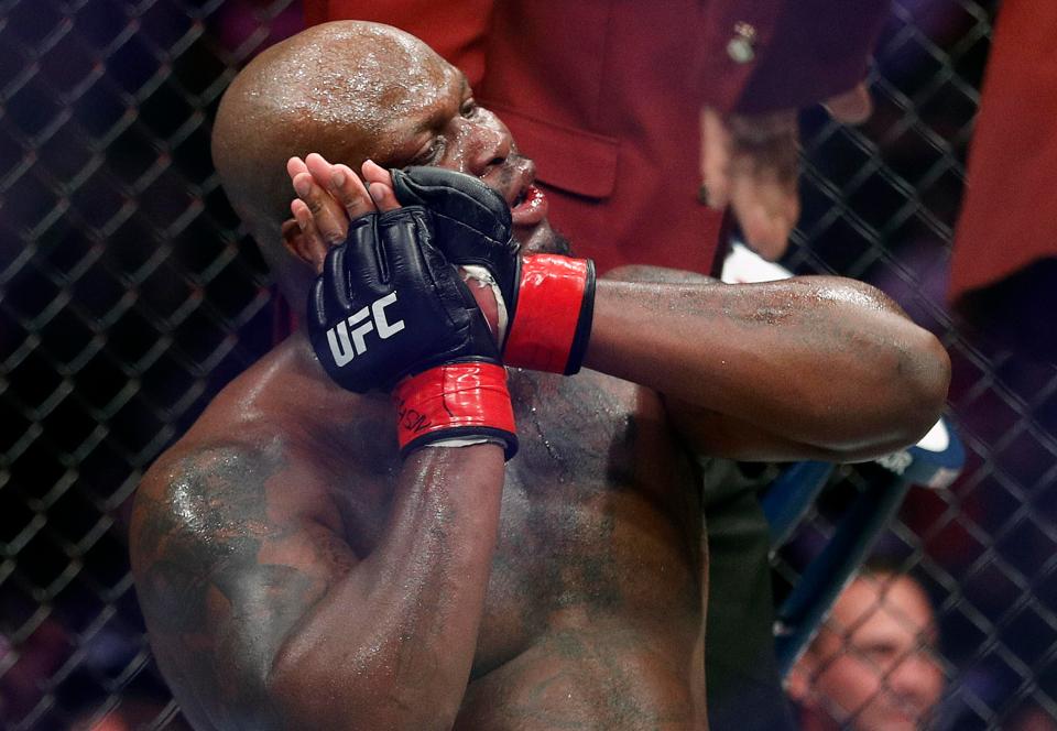  Derrick Lewis needed a KO to secure victory after struggling early on