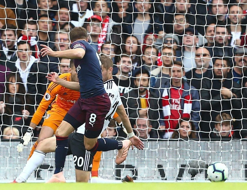  Aaron Ramsey flicked in expertly to make it 3-1 to the Gunners