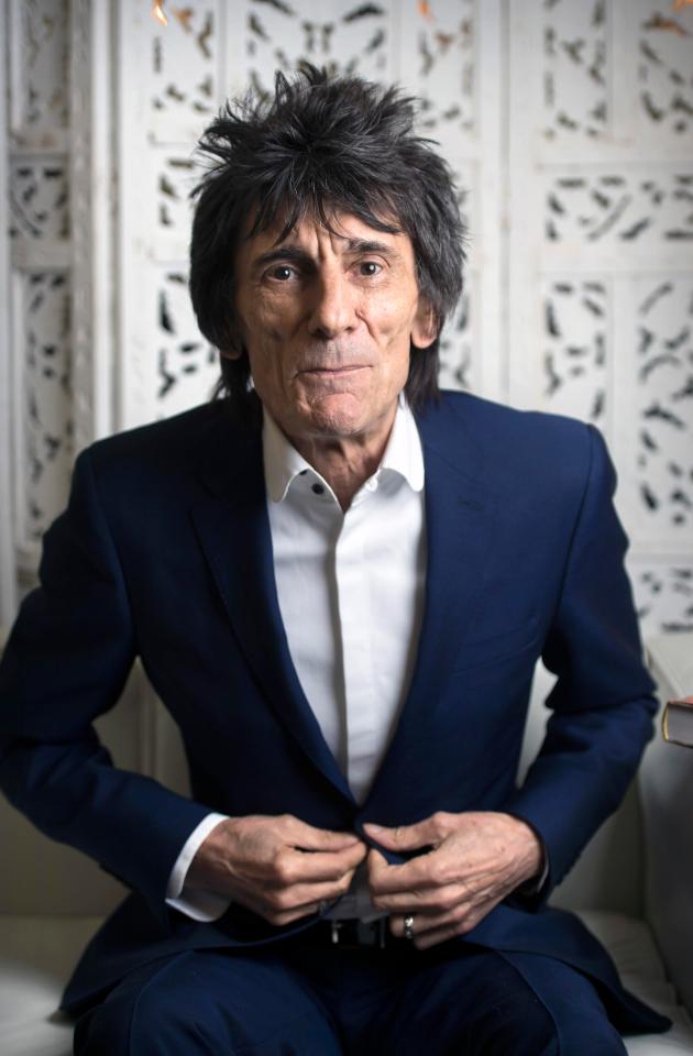  Ronnie Wood trawls through his memories for anecdotes about blues legend mates