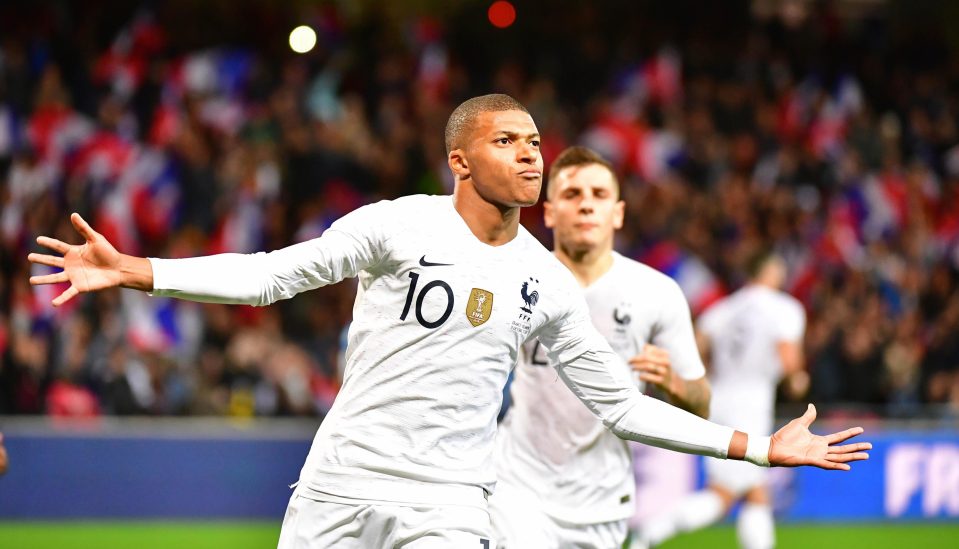  Kylian Mbappe spared France's blushes against Iceland with a late penalty