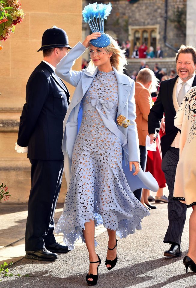  Poppy Delevigne wore a baby blue dress and matching blazer