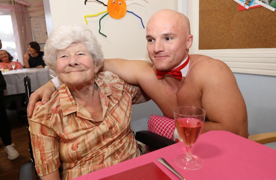  The ladies all got a massage from the butlers after dinner was finished