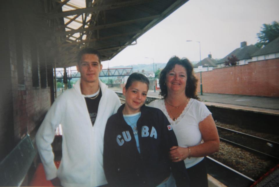  Mark, Katie and mum Katrina in their last photo together before Mark fled to Ibiza