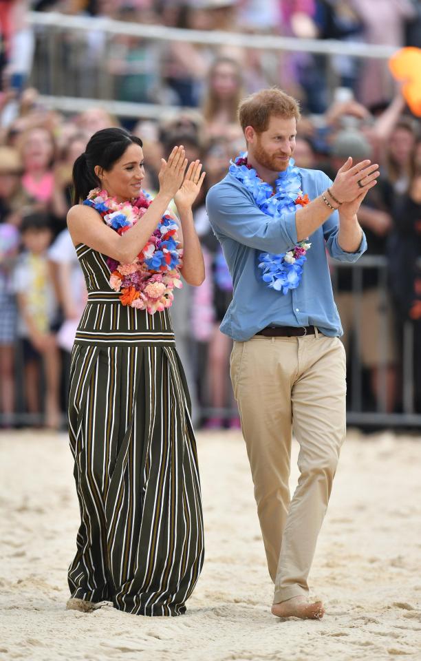  Prince Harry and Meghan on Bondi Beach on the fourth day of their tour of Australia