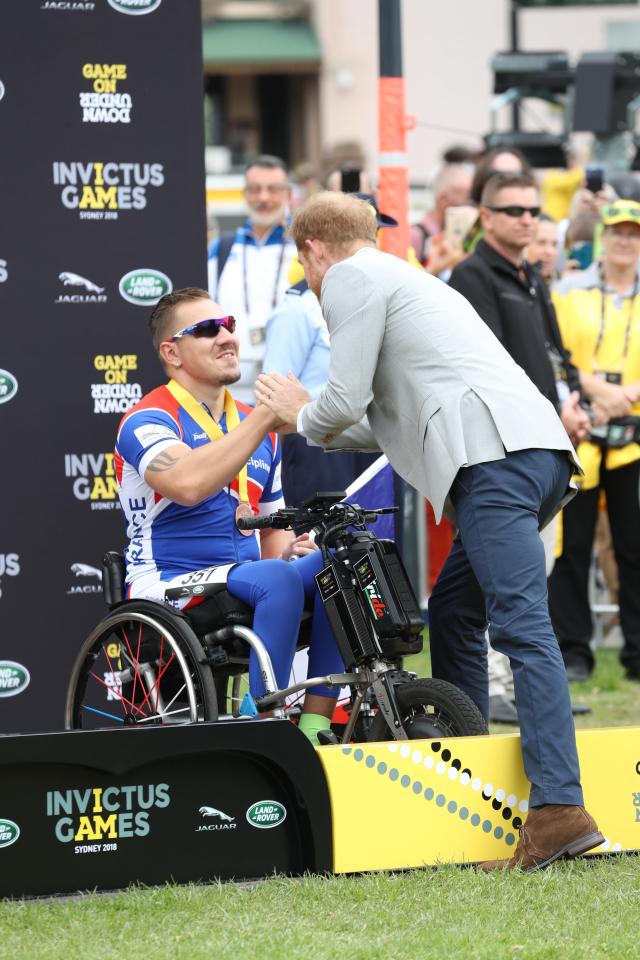  Harry hands out medals to race winners