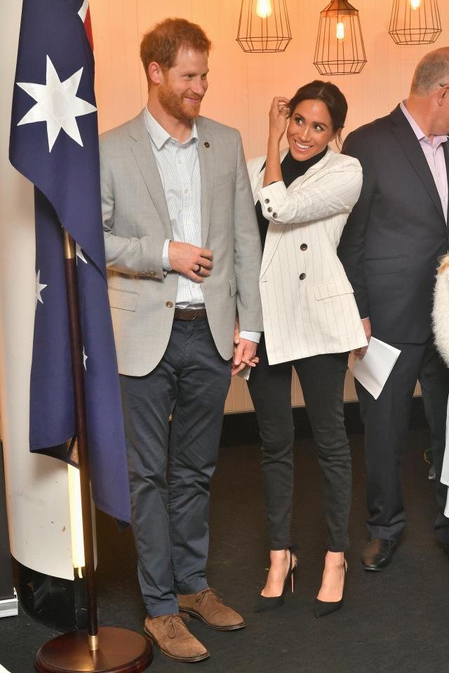  She appeared later in the morning to attend a reception hosted by the Prime Minister of Australia at The Pavilion Restaurant