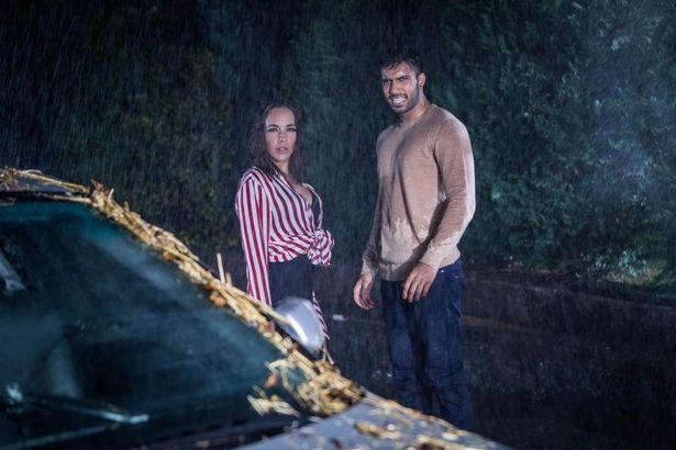  Stephanie Davis' character cosies up with Sami on a very stormy day