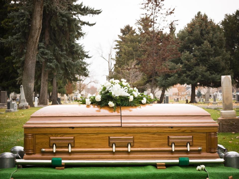  Closed caskets don't need as much preparation as the family do not wish to see the body