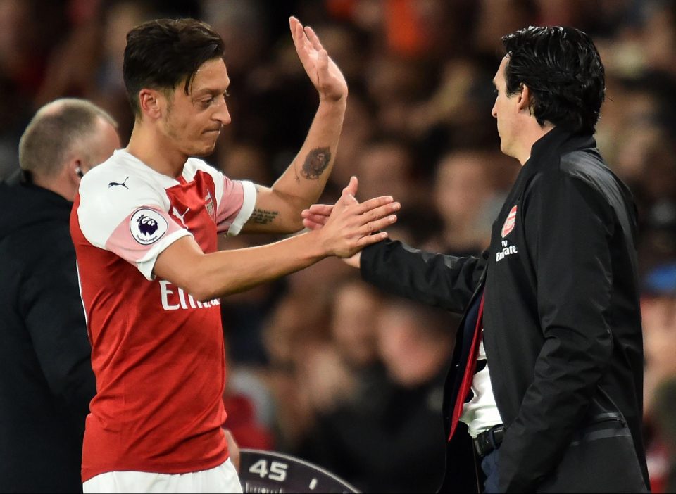  Unai Emery hails Mesut Ozil for a superb display, including a fine equaliser