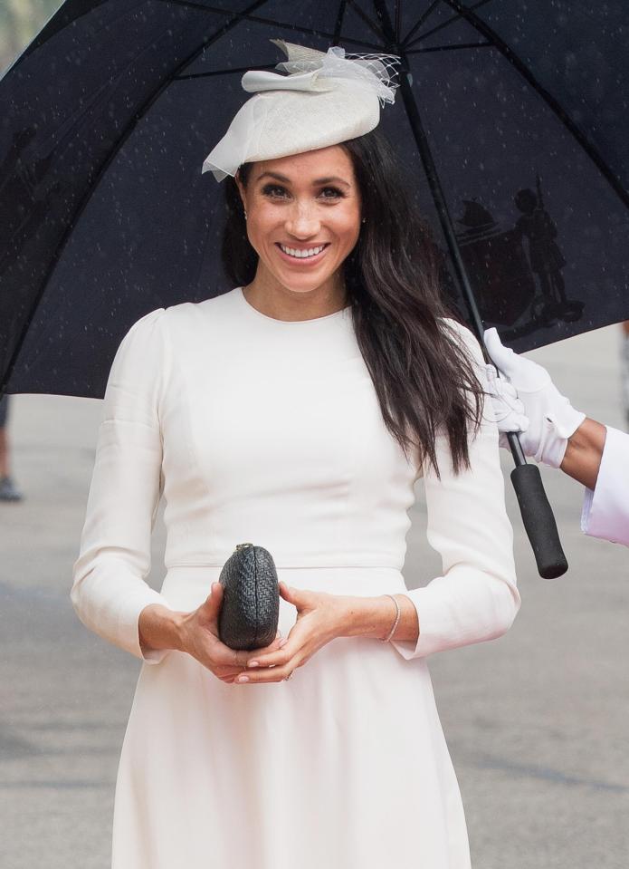  Meghan Markle wore her grandmother-in-law's earrings for her arrival