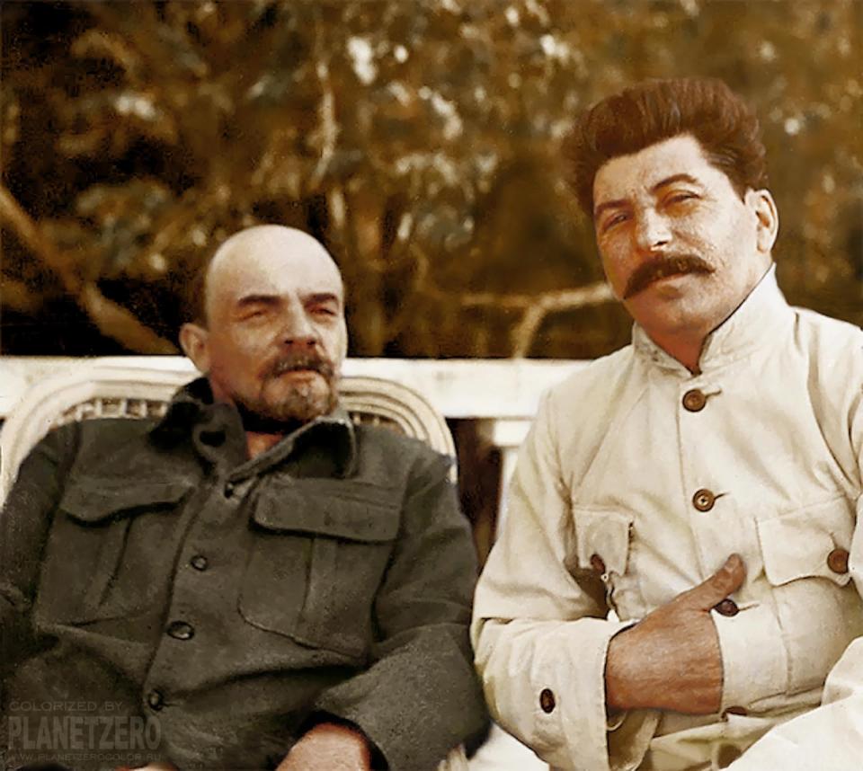  Lenin and Stalin in Gorky 1922