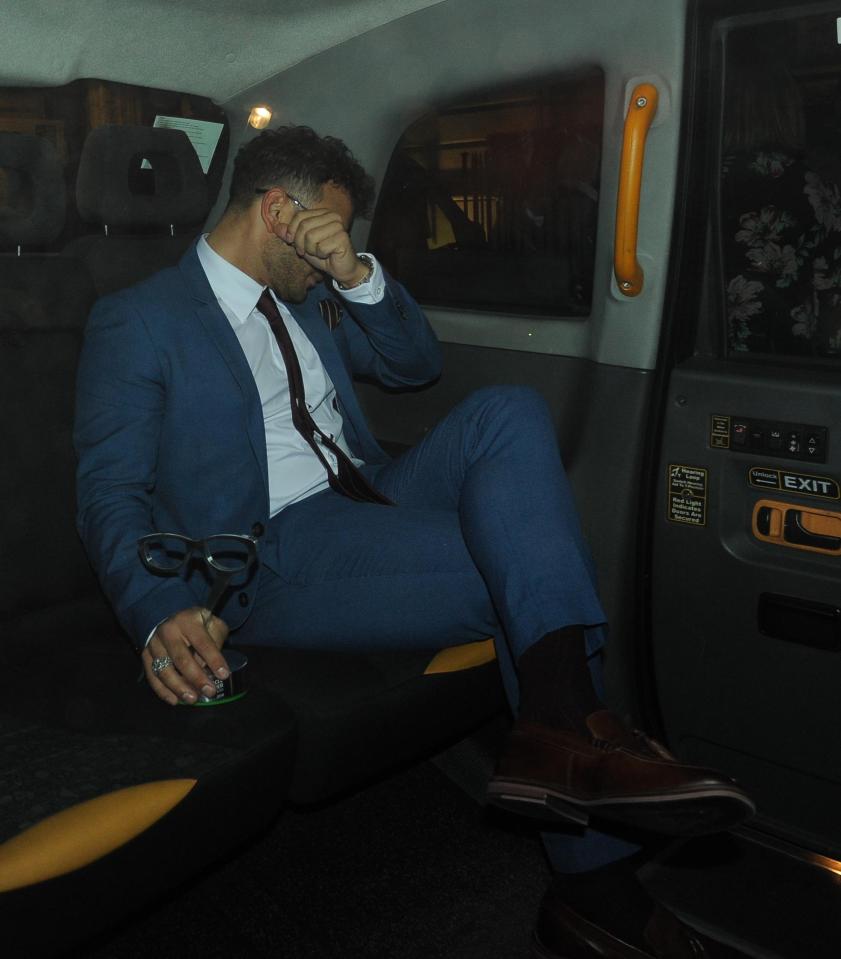  Ryan left in a taxi alone while clutching an award