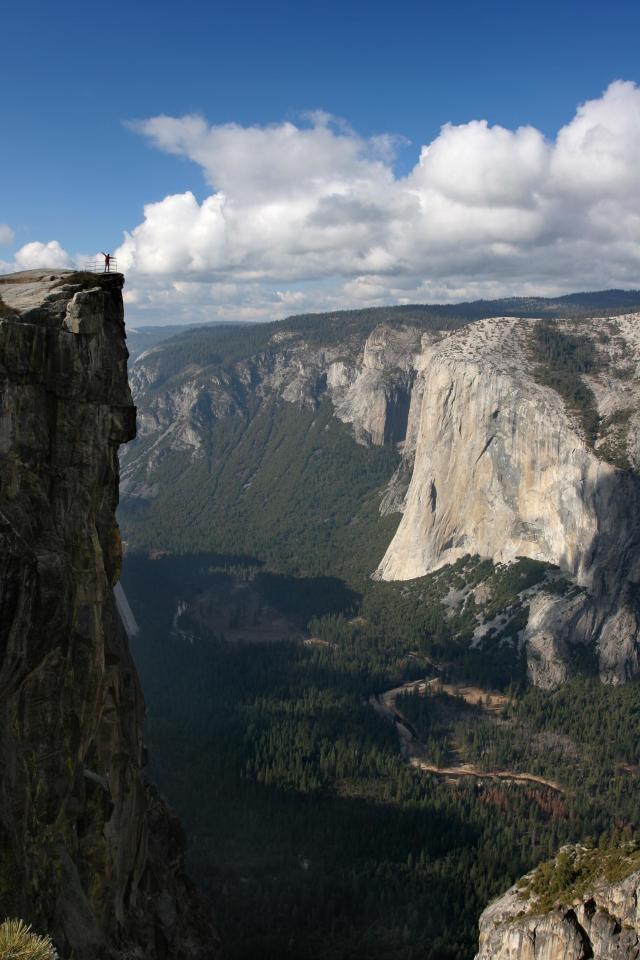  The couple had fallen from Taft Point which has an elevation of 7,500ft