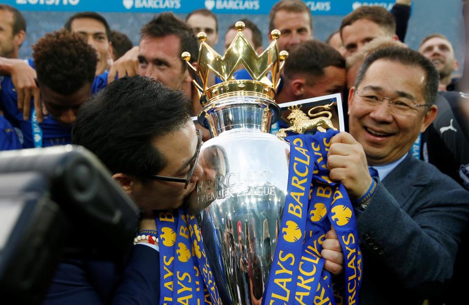  Vichai Srivaddhanaprabha lifting the Premier League trophy in 2016