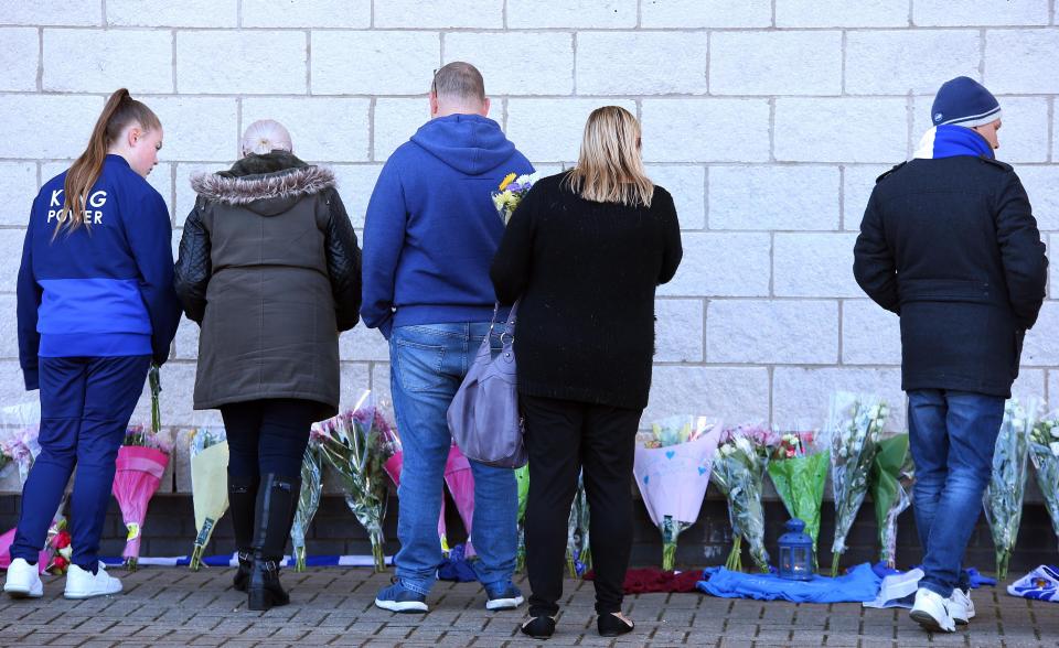  Fans turned out to the stadium this morning to lay tributes