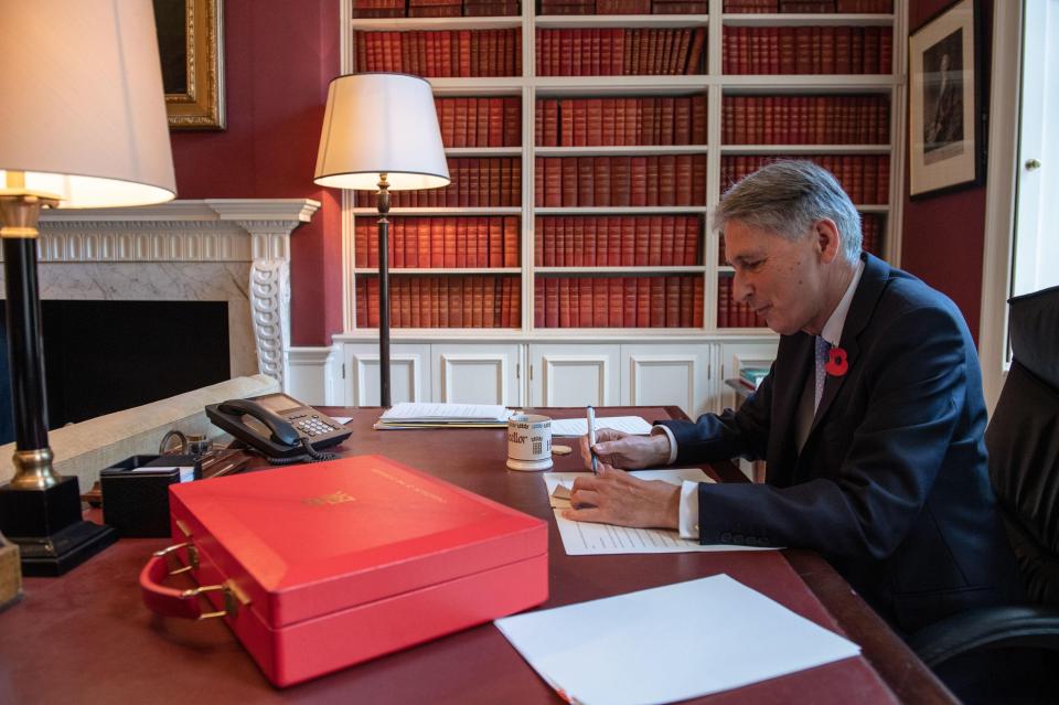  Philip Hammond will today unveil his Budget in the Commons