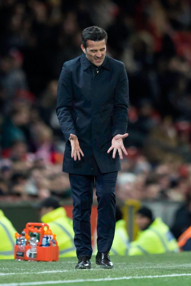  Marco Silva soon found his side 2-0 down at Old Trafford, they managed to pull one goal back