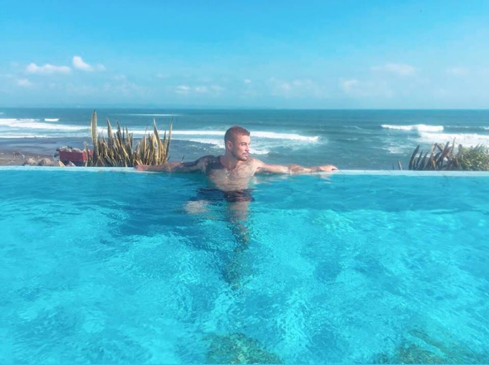  Murrell, seen here at a pool overlooking the ocean, has captioned many of the photos 'Boss Life'