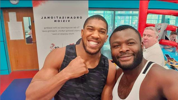  Joshua and Bakole shared Whatsapp messages together