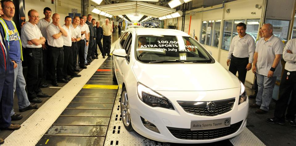 Celebration of the 100,000th Astra estate production in 2011