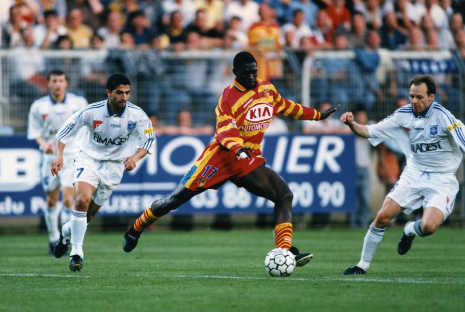  Marc Vivien Foe died in 2003 after collapsing in 73rd minute of Confederations Cup semi-final between Cameroon and Colombia