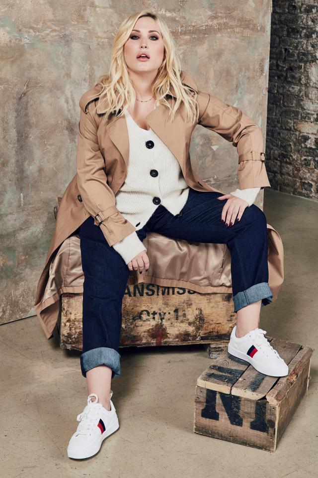  Hayley Hasselhoff poses in a stylish outfit - before crashing through the crate she was sitting on