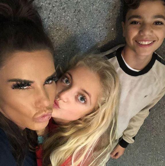  Katie struggled to share custody of Princess and Junior following her and Pete's divorce