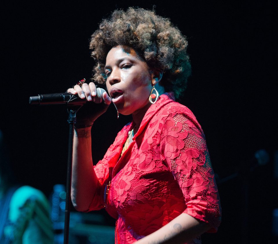  Macy Gray is widely recognized for her international hit single I Try